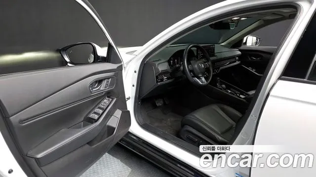Honda Accord 2023 — фото 10