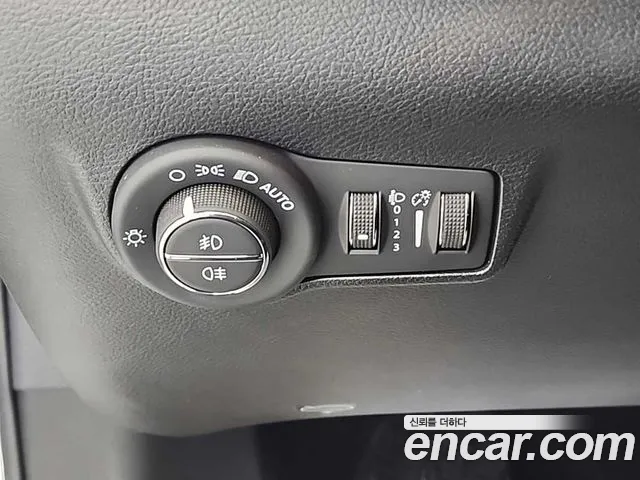 Jeep Compass 2022 — фото 18