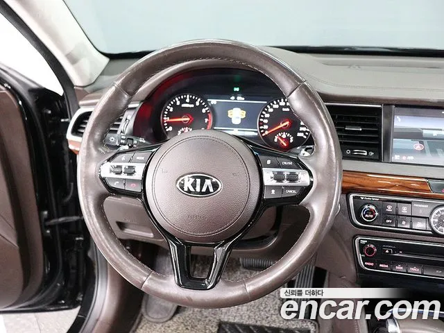 Kia K7 2017 — фото 12