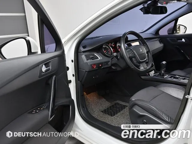 Peugeot 508 2014 — фото 11