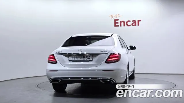 Mercedes-Benz E-Class 2019 — фото 4