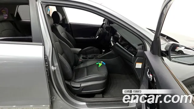 Kia Niro 2020 — фото 11