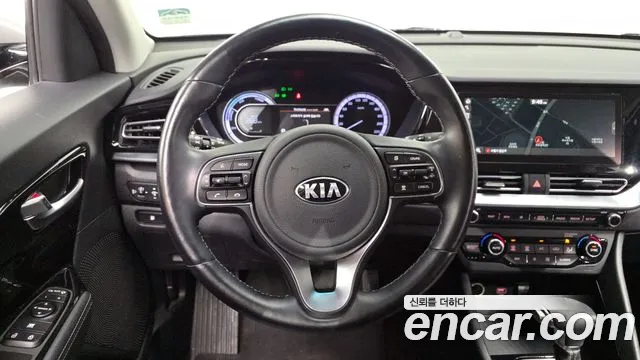 Kia Niro 2020 — фото 13