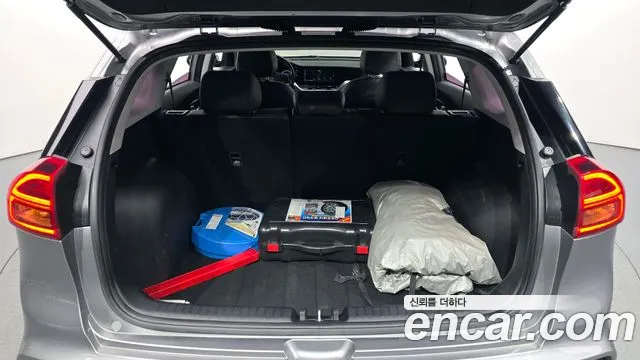 Kia Niro 2020 — фото 20