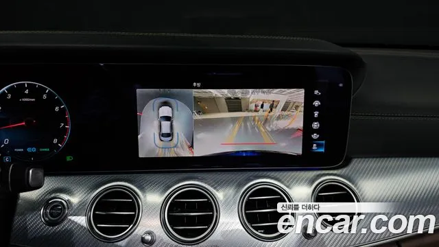 Mercedes-Benz E-Class 2021 — фото 16