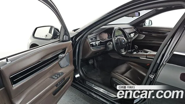 BMW 7-Series 2015 — фото 10
