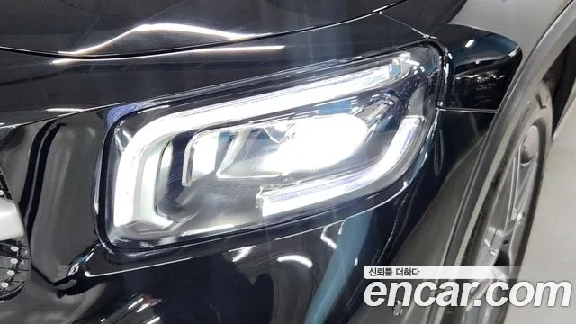 Mercedes-Benz GLB-Class 2023 — фото 19