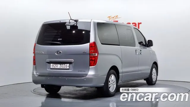 Hyundai Starex 2019 — фото 2