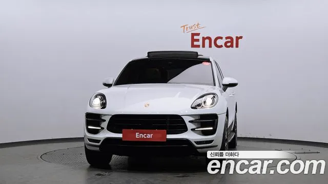 Porsche Macan 2018 — фото 3