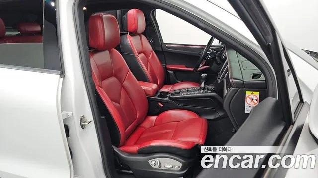 Porsche Macan 2018 — фото 10