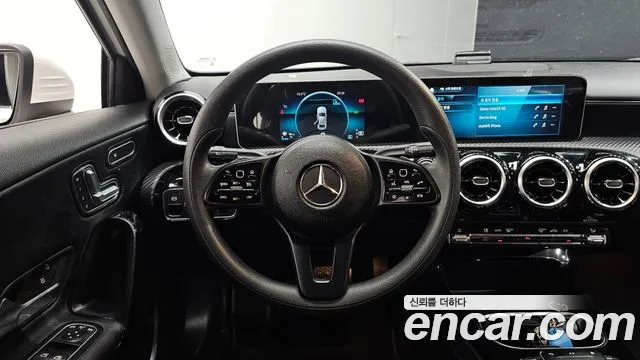 Mercedes-Benz A-Class 2020 — фото 13