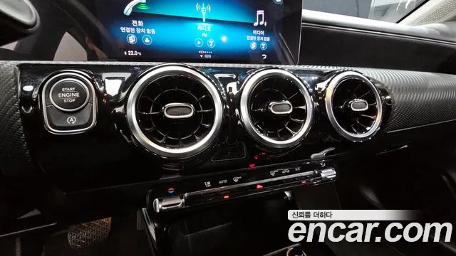 Mercedes-Benz A-Class 2020 — фото 15