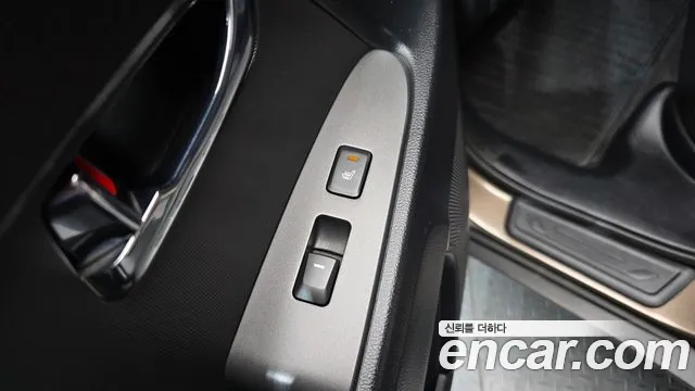 Kia Sportage 2012 — фото 20