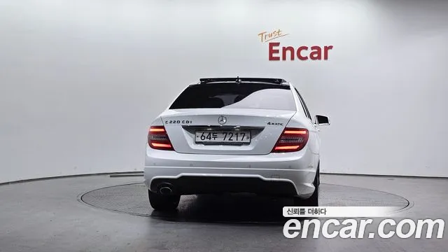 Mercedes-Benz C-Class 2014 — фото 4