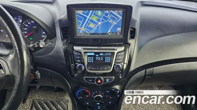 Hyundai Accent 2016 — фото 16
