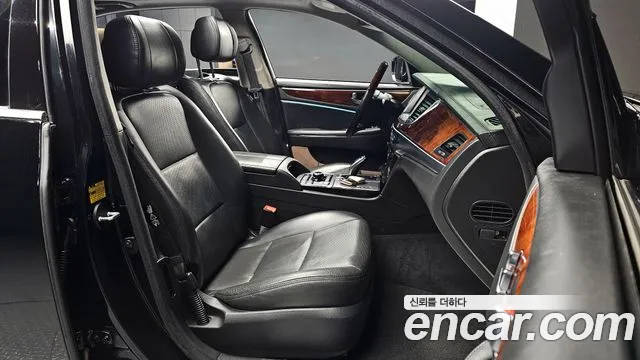 Hyundai Equus 2014 — фото 10