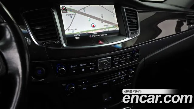 Hyundai Equus 2014 — фото 15