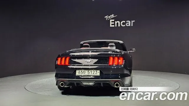 Ford Mustang 2017 — фото 4