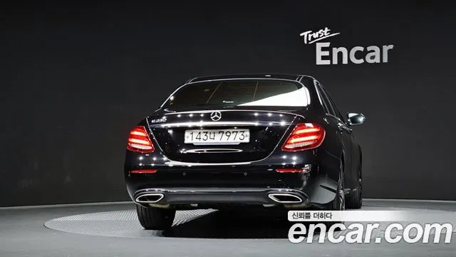 Mercedes-Benz E-Class 2020 — фото 4