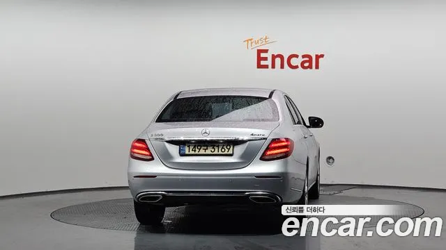 Mercedes-Benz E-Class 2019 — фото 4