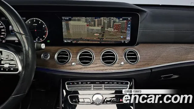 Mercedes-Benz E-Class 2019 — фото 14