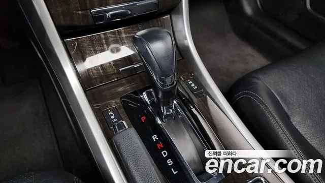 Honda Accord 2015 — фото 9