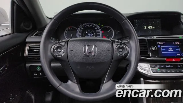 Honda Accord 2015 — фото 13