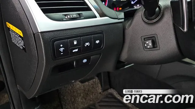 Hyundai Genesis 2016 — фото 14