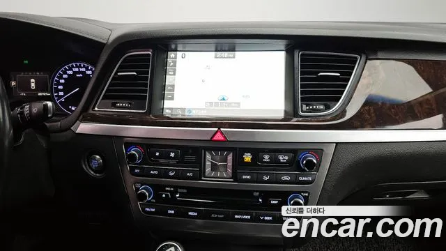 Hyundai Genesis 2016 — фото 15