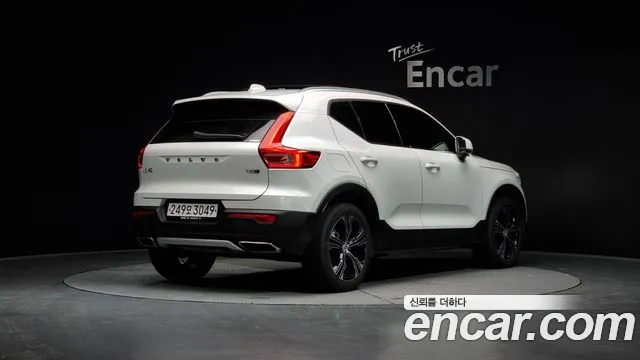 Volvo XC40 2020 — фото 2
