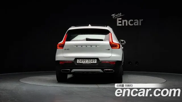 Volvo XC40 2020 — фото 4
