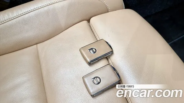 Volvo XC40 2020 — фото 19