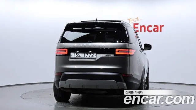 Land Rover Discovery 2018 — фото 4