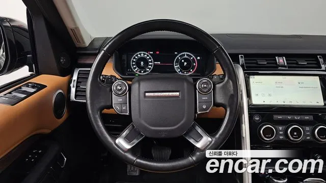 Land Rover Discovery 2018 — фото 13