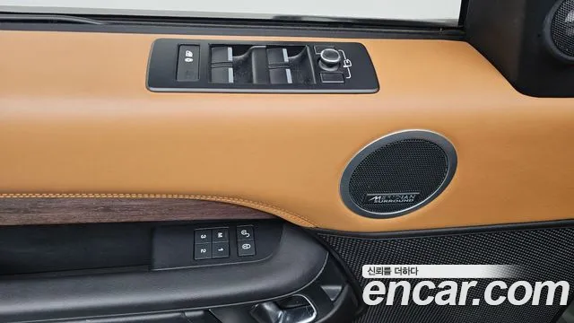 Land Rover Discovery 2018 — фото 17