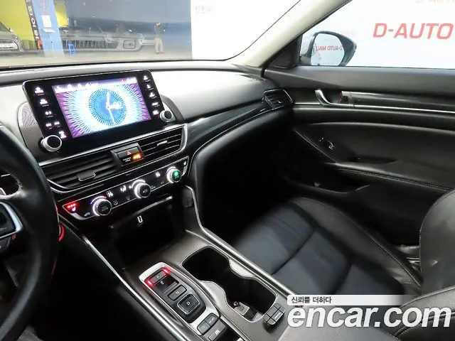 Honda Accord 2019 — фото 11