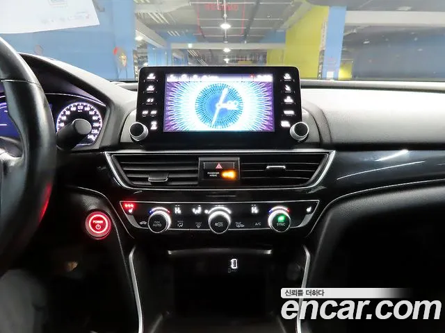 Honda Accord 2019 — фото 12