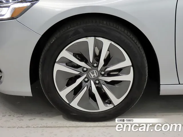 Honda Accord 2019 — фото 20