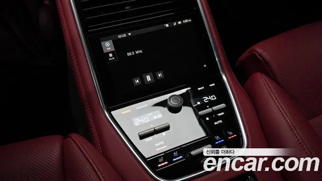 Porsche Panamera 2023 — фото 18