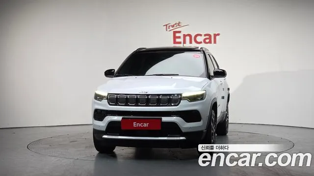 Jeep Compass 2022 — фото 3