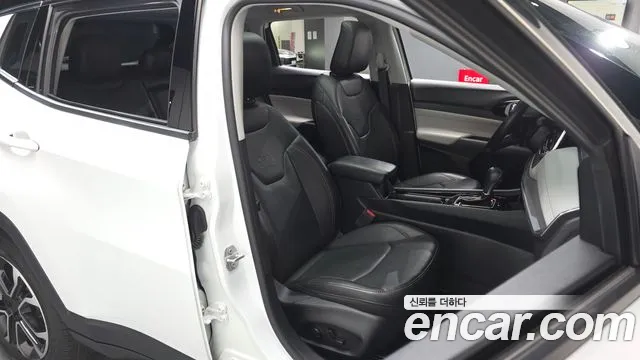 Jeep Compass 2022 — фото 10