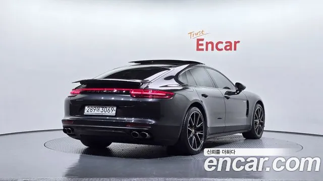 Porsche Panamera 2019 — фото 2