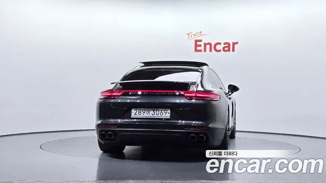 Porsche Panamera 2019 — фото 4