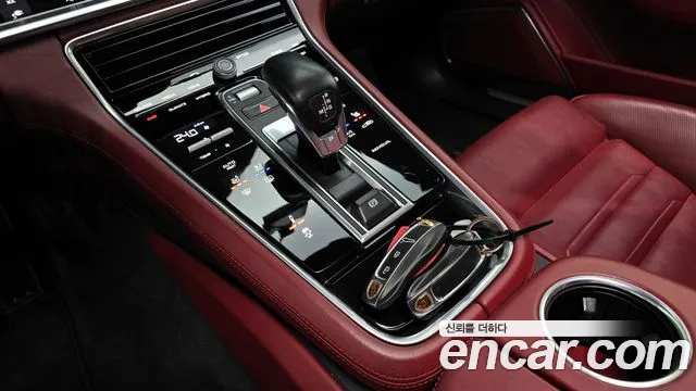 Porsche Panamera 2019 — фото 9