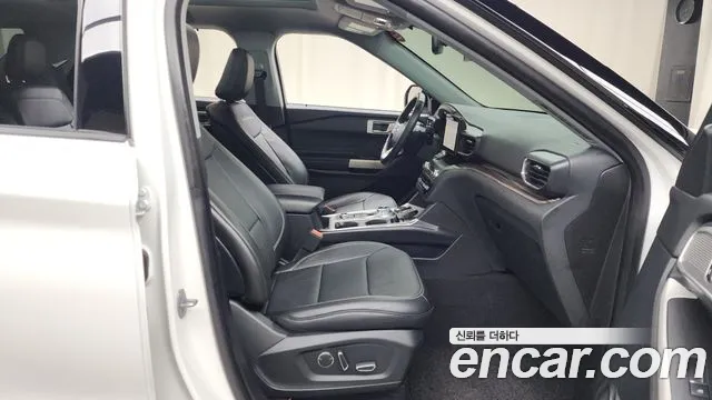 Ford Explorer 2020 — фото 11