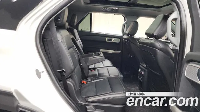 Ford Explorer 2020 — фото 12