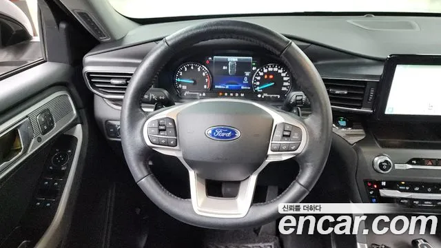 Ford Explorer 2020 — фото 13