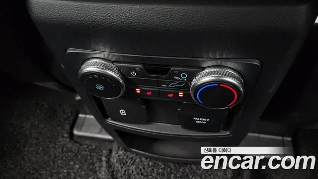 Ford Explorer 2020 — фото 18