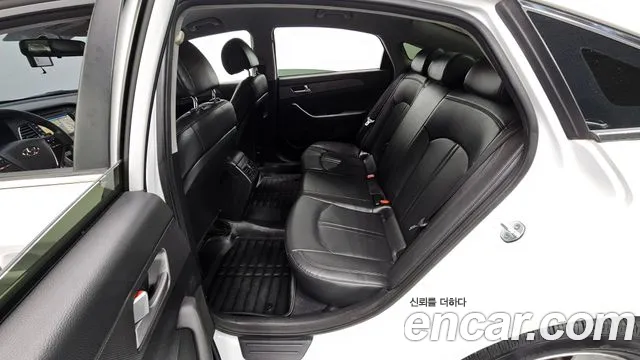 Hyundai Sonata 2015 — фото 11