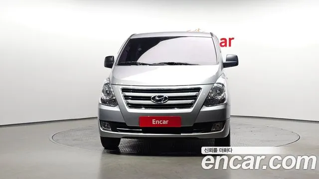 Hyundai Starex 2017 — фото 3